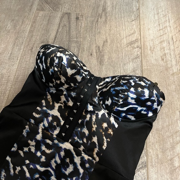 GUESS strapless DRESS - Picture 3 of 6